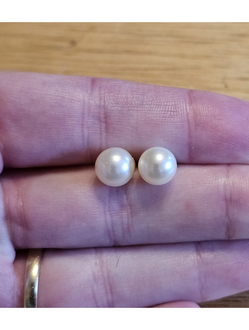 14k Yellow Gold Pearl Stud Earrings
